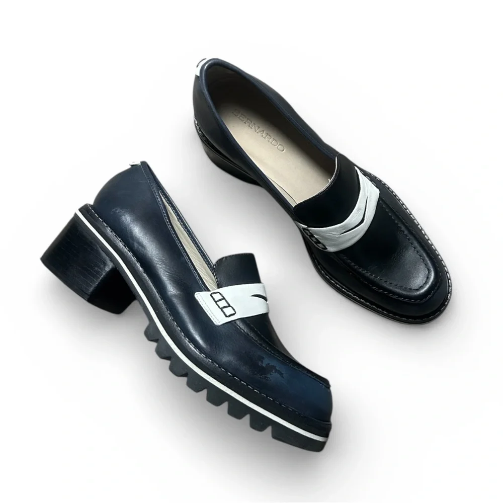 Bernardo Selma Leather Lug sole  Loafers Navy/White Size 9M